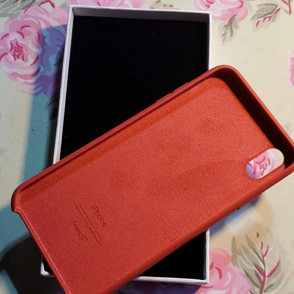 Red, apple cell phone case - Picture 2 of 4